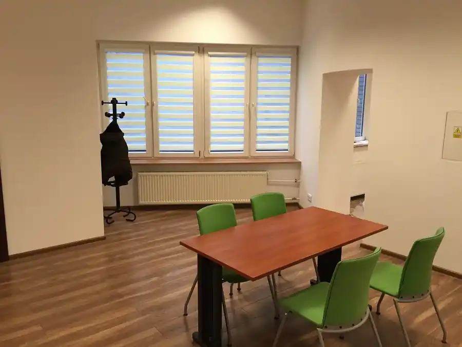 Osłony do przestrzeni biurowej